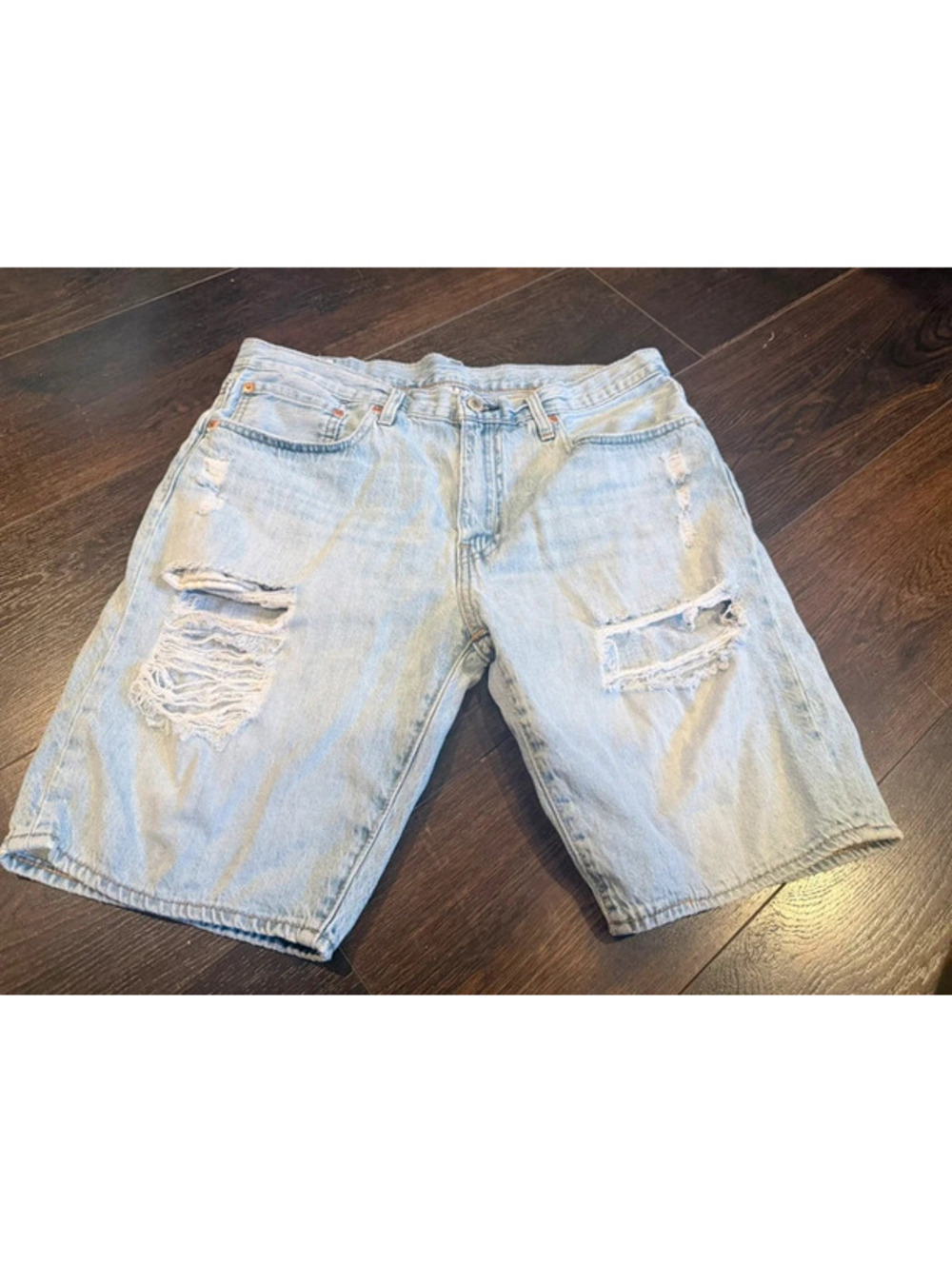 Levi’s 502 Men’s W34 Distressed Denim Shorts 1386